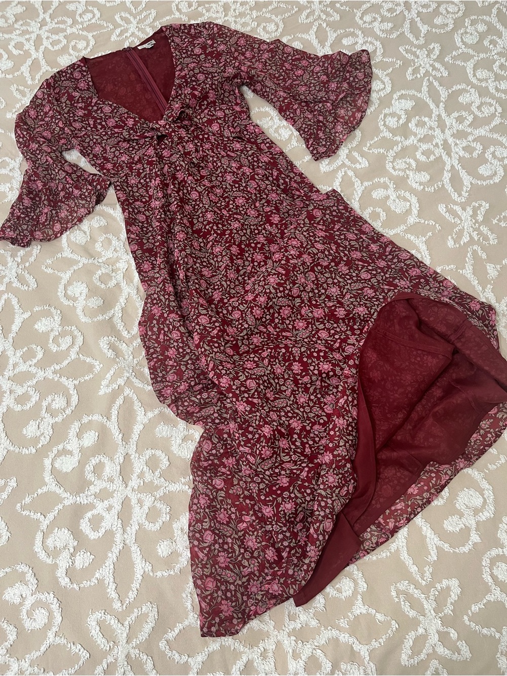Floral V-Neck Maxi Dress in Burgundy Pink
